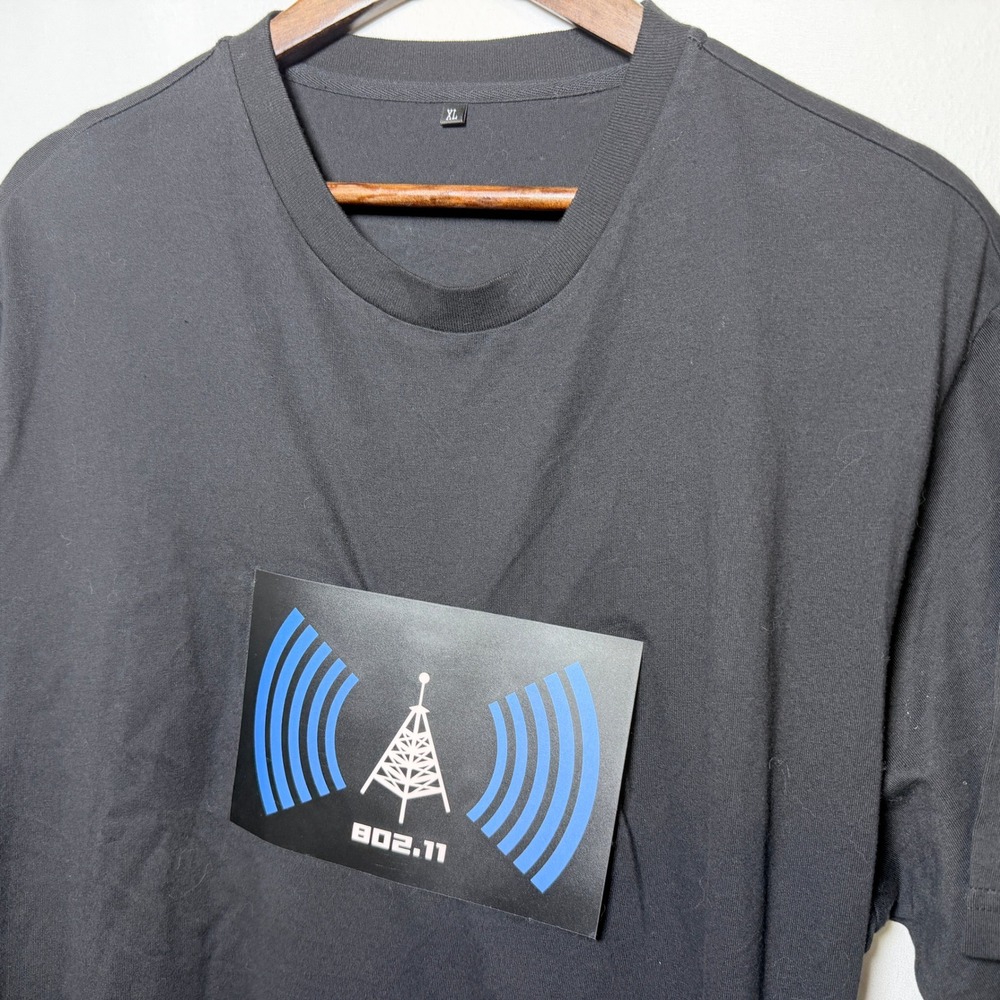 Think Geek 802.11 Wi-Fi Detector Light Up Shirt Black XL IT Tech Geeky Tee